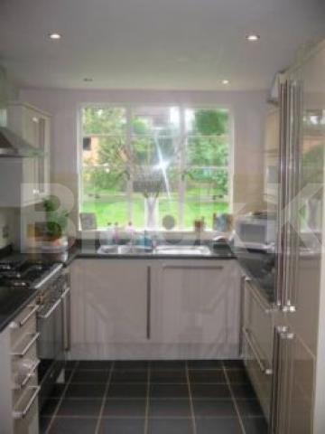 			GREAT LOCATION!!!, 4 Bedroom, 1 bath, 1 reception Terraced House			 Ludlow Way, HAMPSTEAD GARDEN SUBURB N2